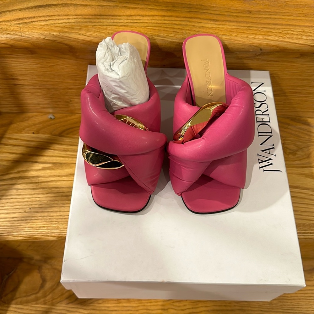 JW Anderson Twist Puffy sandal size 38.5